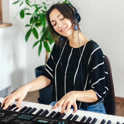 Costzon 61 Key Keyboard Piano, Electric Digital Piano Keyboard with Microphone